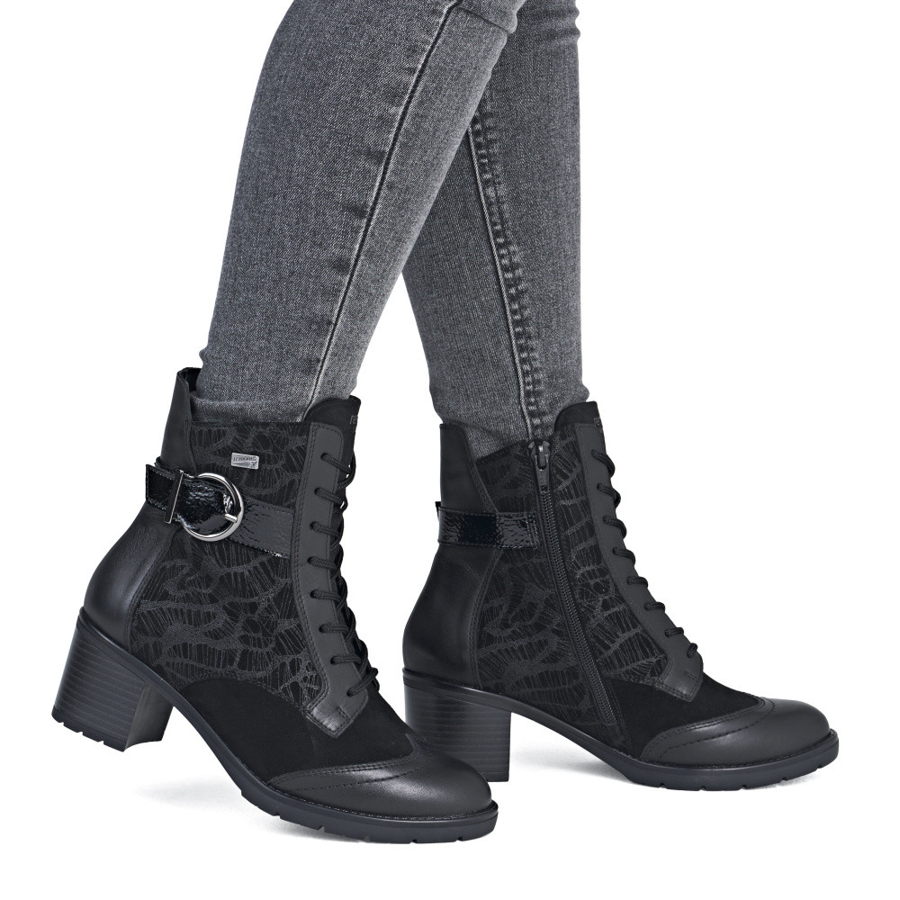 detail Dámská kotníková obuv REMONTE D2A77-02 černá W5