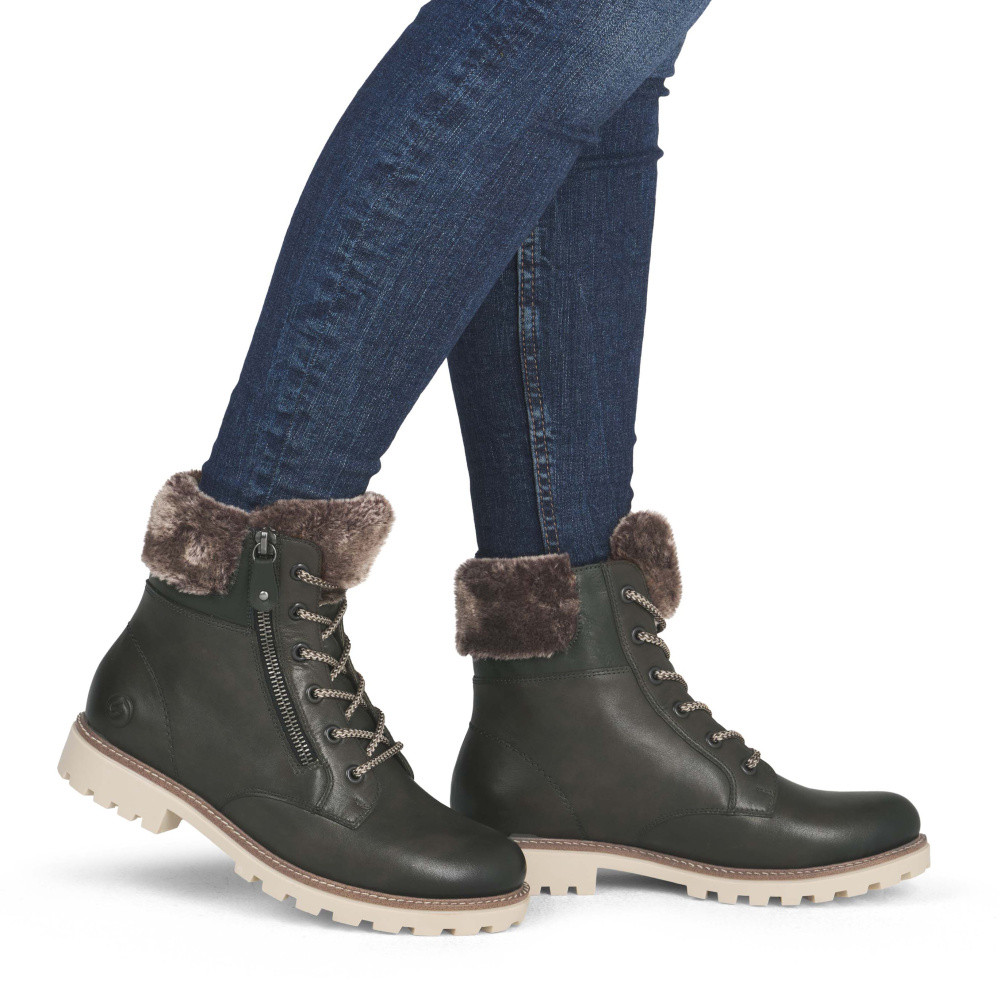 detail Dámská kotníková obuv REMONTE D8463-52 zelená W5