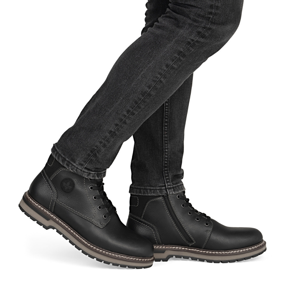 detail Pánská kotníková obuv RIEKER F3842-00 černá W5