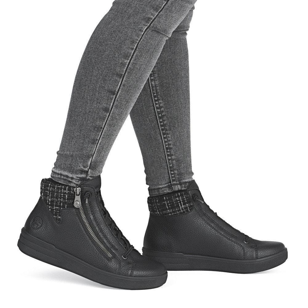 detail Dámská kotníková obuv RIEKER X0750-00 černá W5