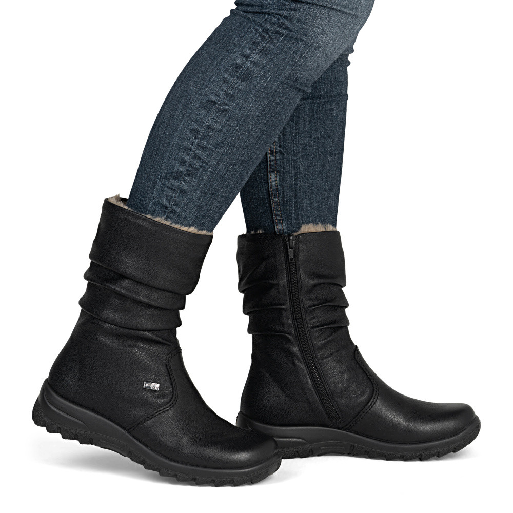 detail Dámská kotníková obuv RIEKER Z7171-02 černá W5