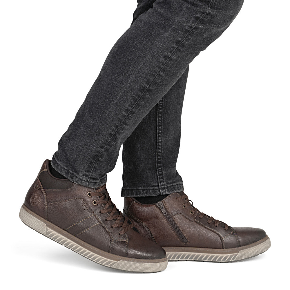 detail Pánská kotníková obuv RIEKER 17905-25 hnědá W5