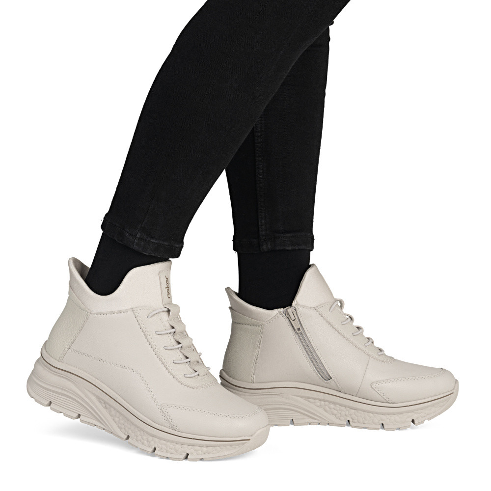 detail Dámska členková obuv RIEKER 48058-60 béžová W5