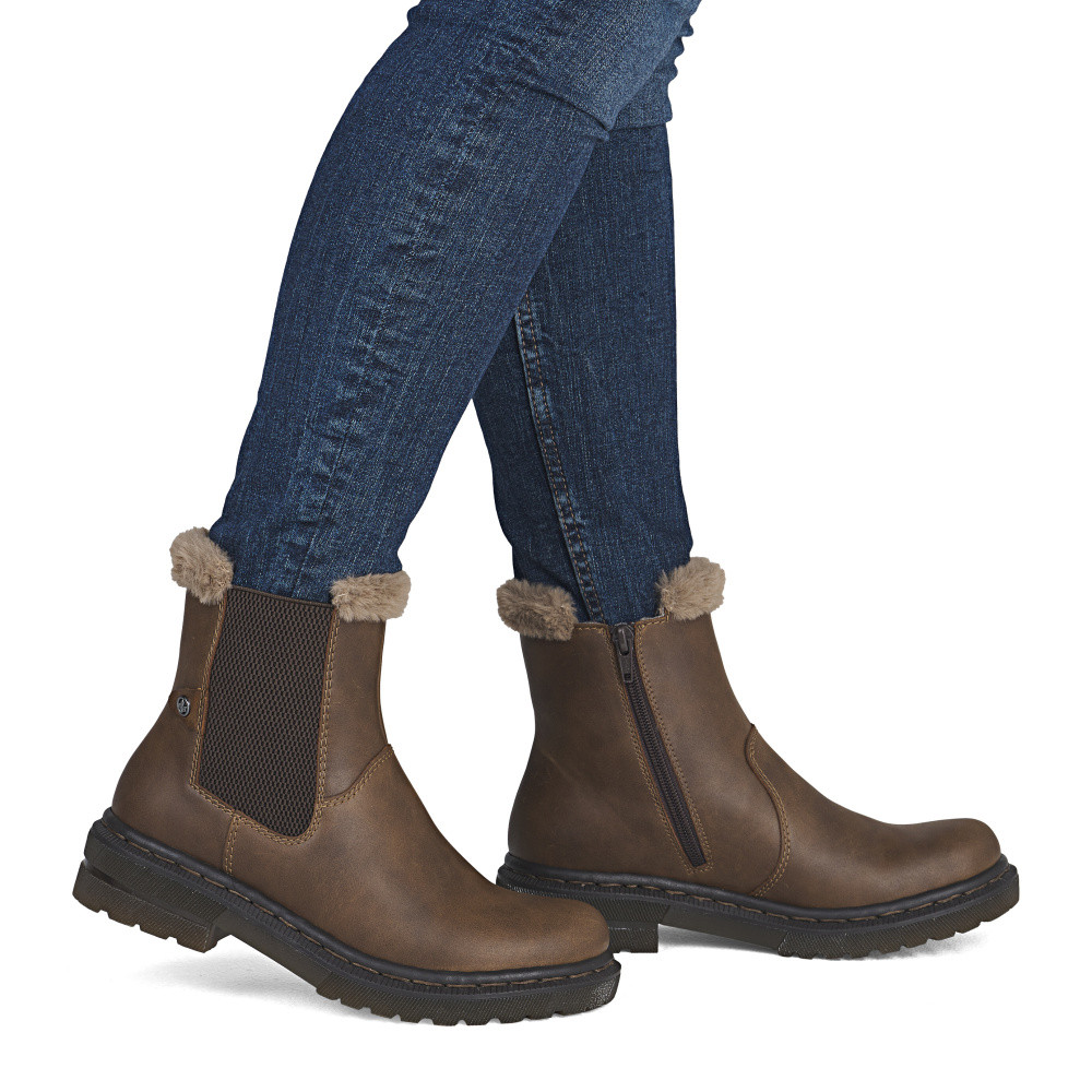 detail Dámská kotníková obuv RIEKER 78250-22 hnědá W5