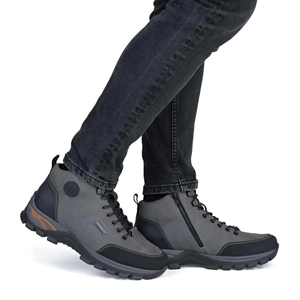 detail Pánská kotníková obuv RIEKER B6800-40 šedá W5