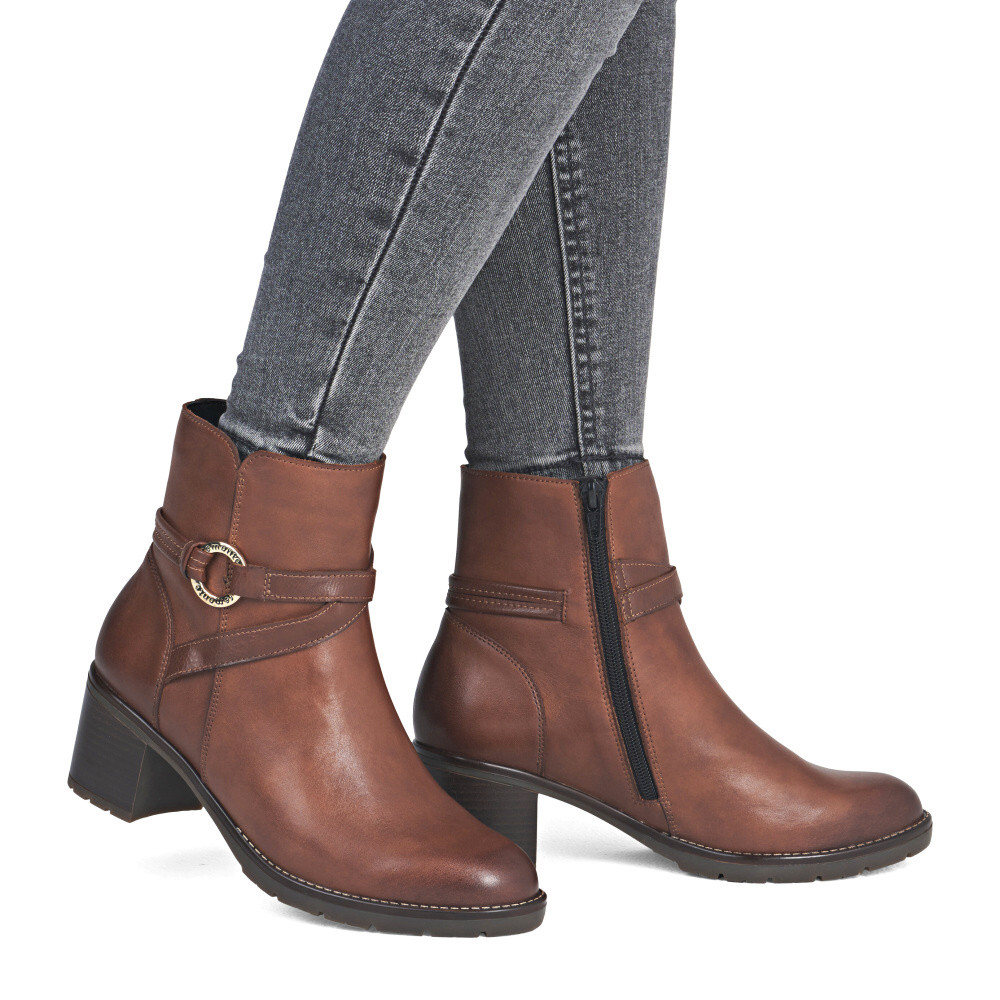 detail Dámská kotníková obuv REMONTE D2A73-25 hnědá W5