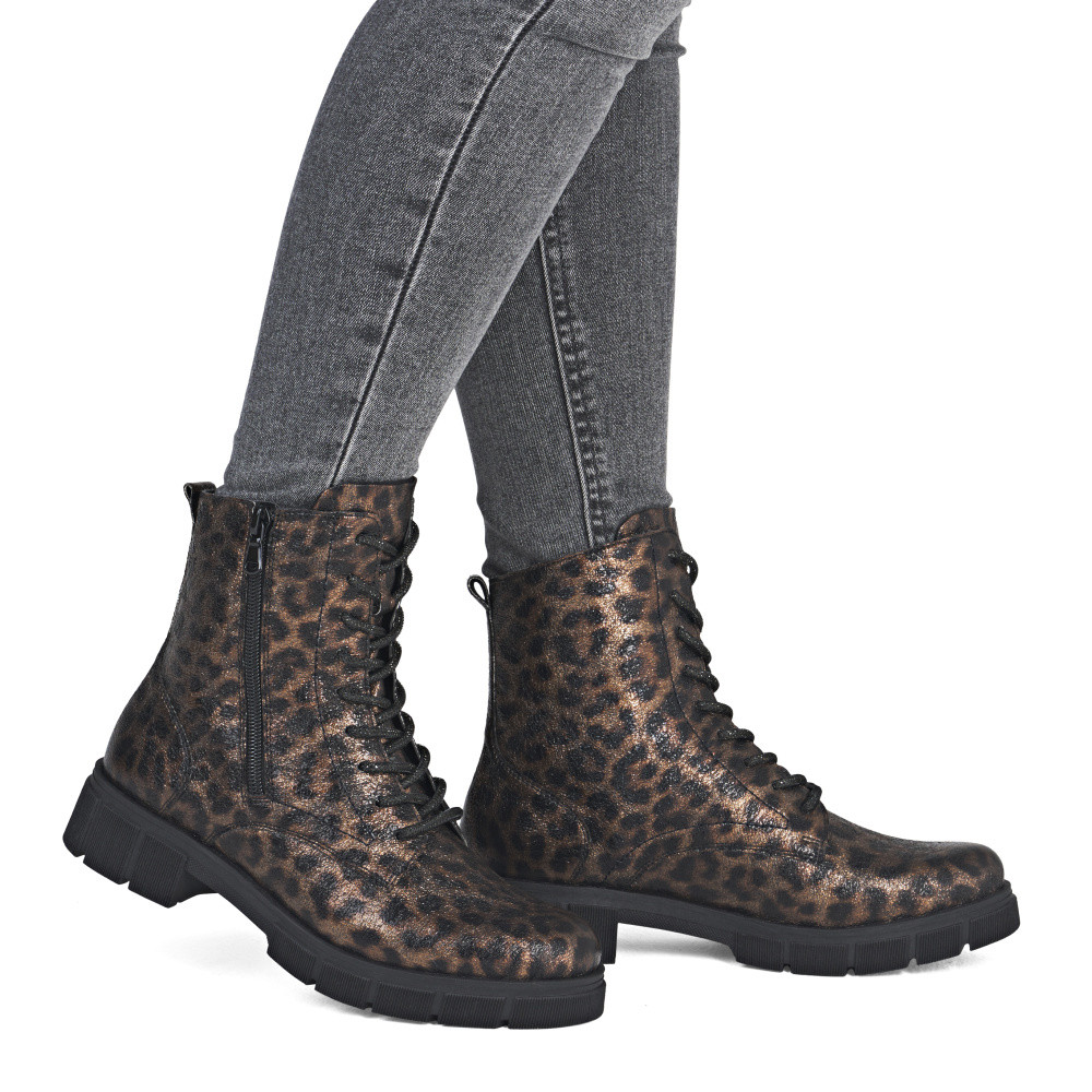 detail Dámská kotníková obuv REMONTE D2S72-90 černá W5