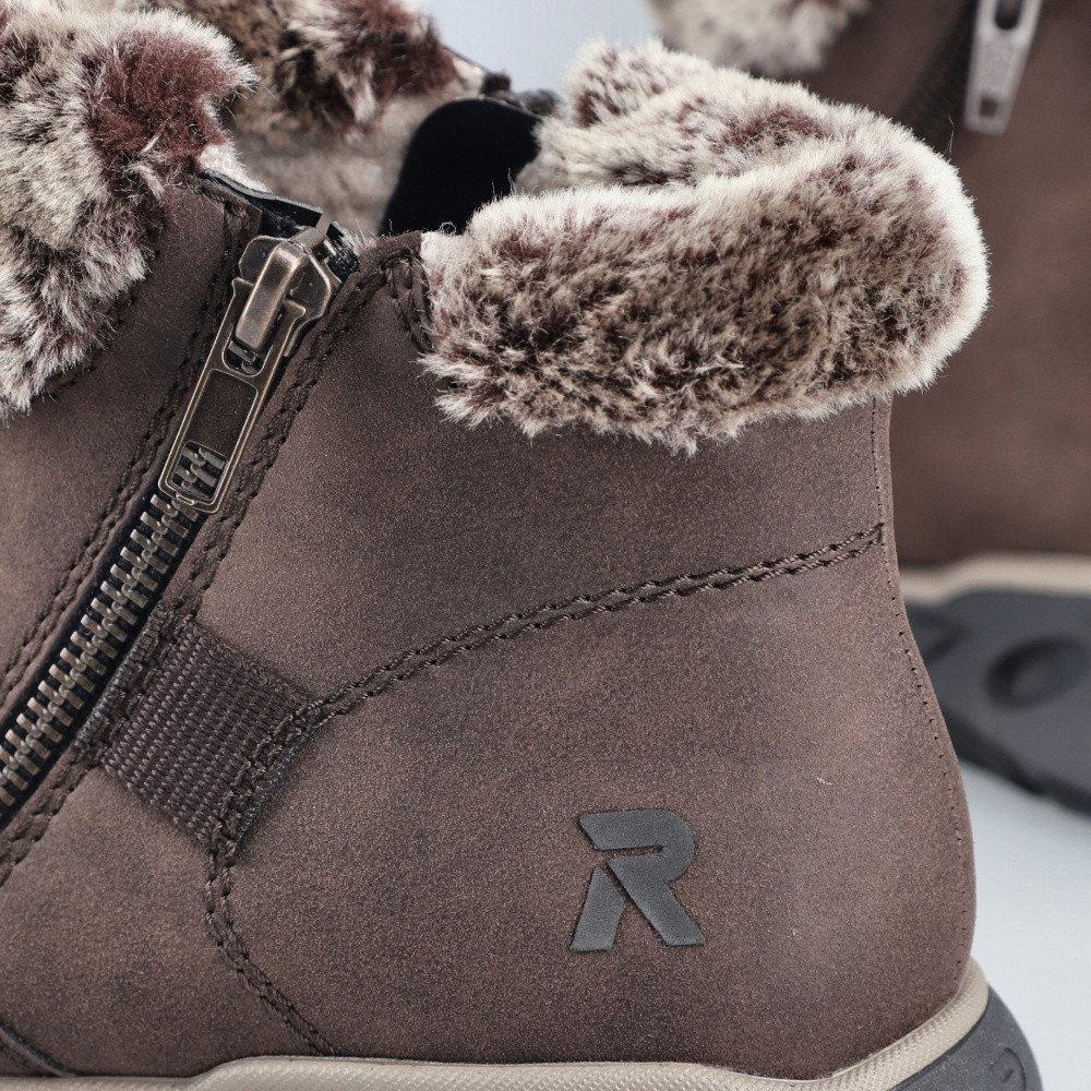 detail Dámská kotníková obuv RIEKER M6560-25 hnědá W5