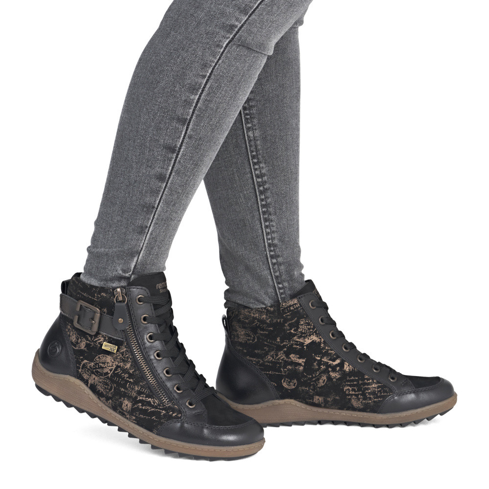 detail Dámská kotníková obuv REMONTE R1441-03 černá W5