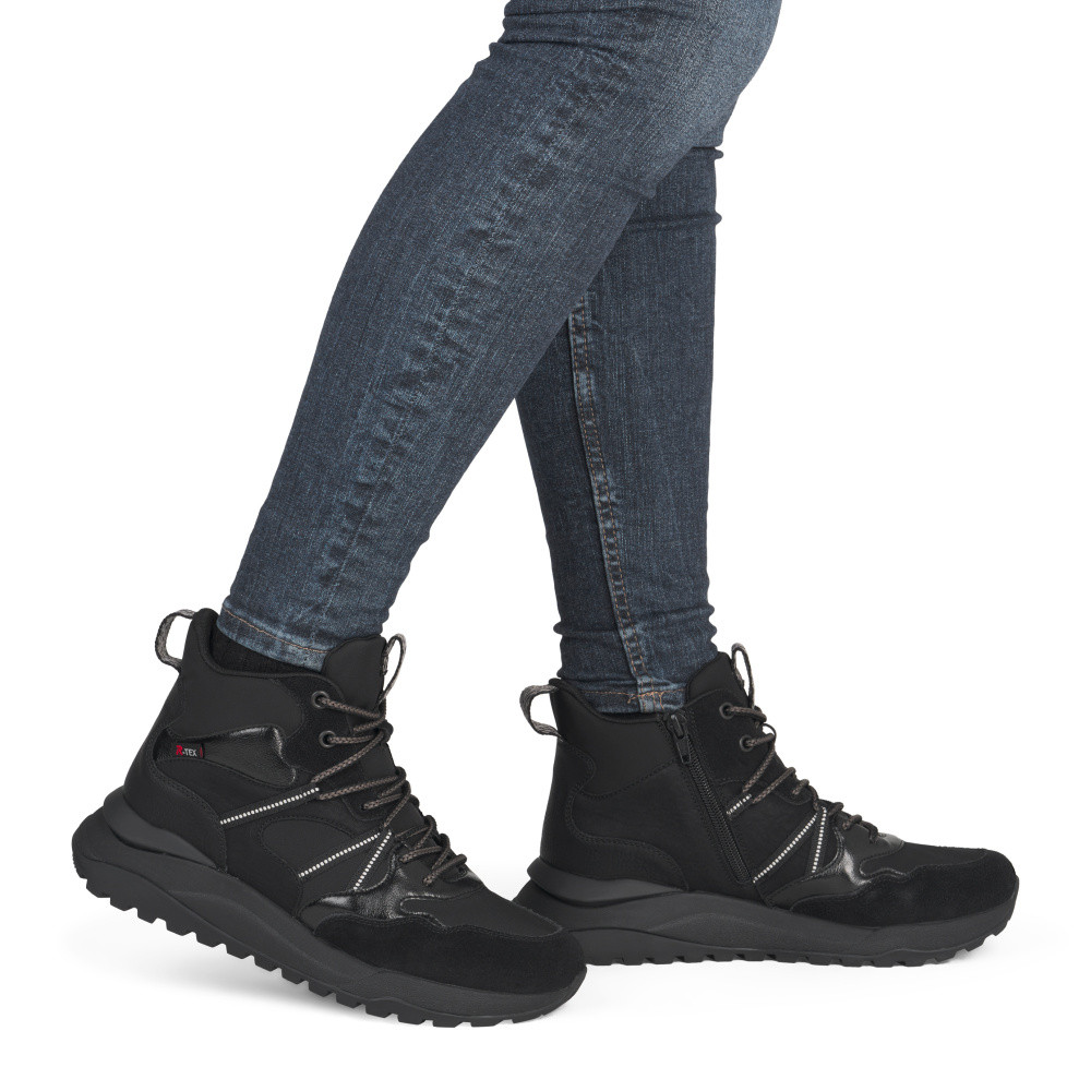 detail Dámská kotníková obuv RIEKER W2570-00 černá W5