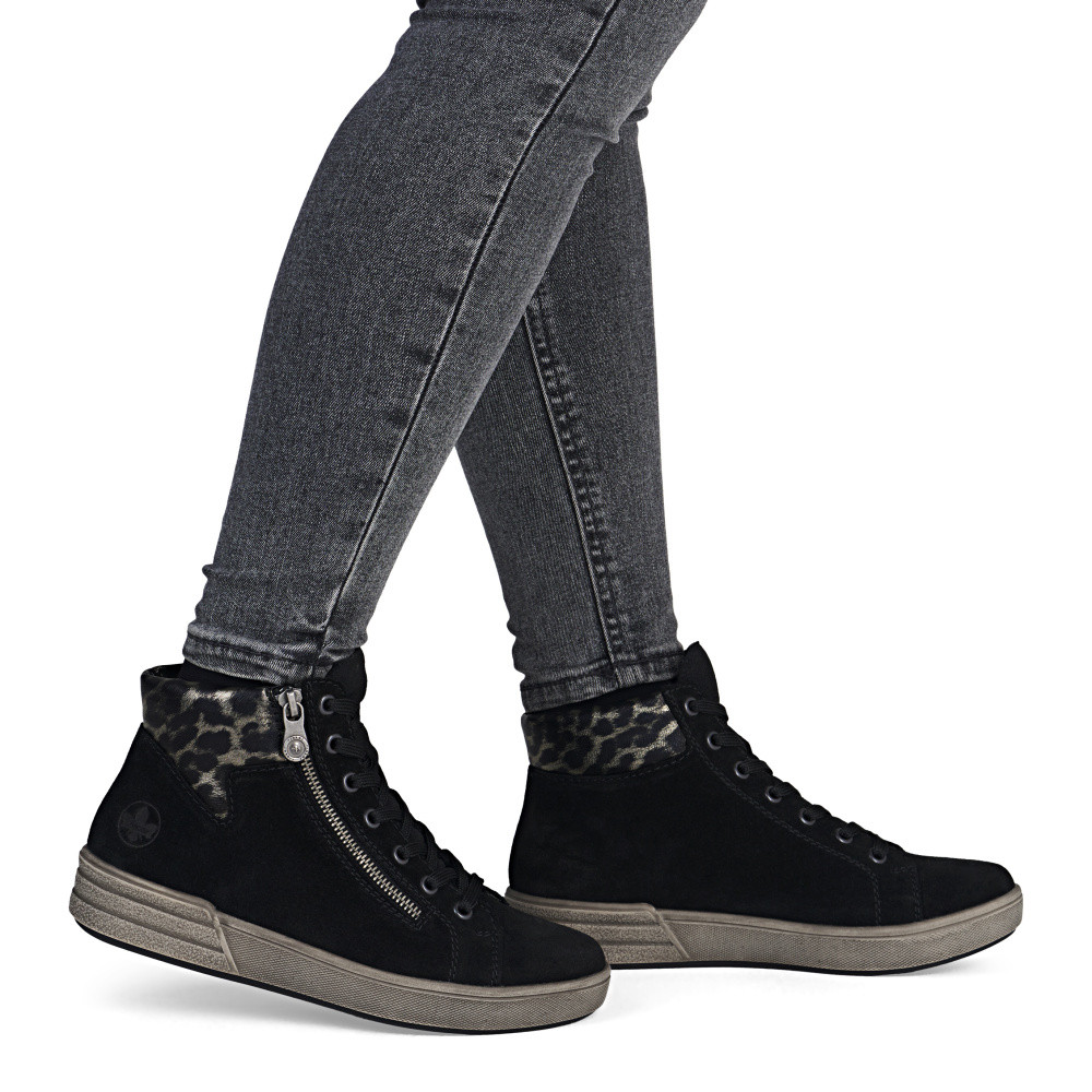 detail Dámská kotníková obuv RIEKER X0709-00 černá W5