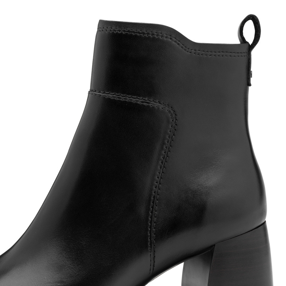 detail Dámská kotníková obuv TAMARIS 25323-45-003 černá W5