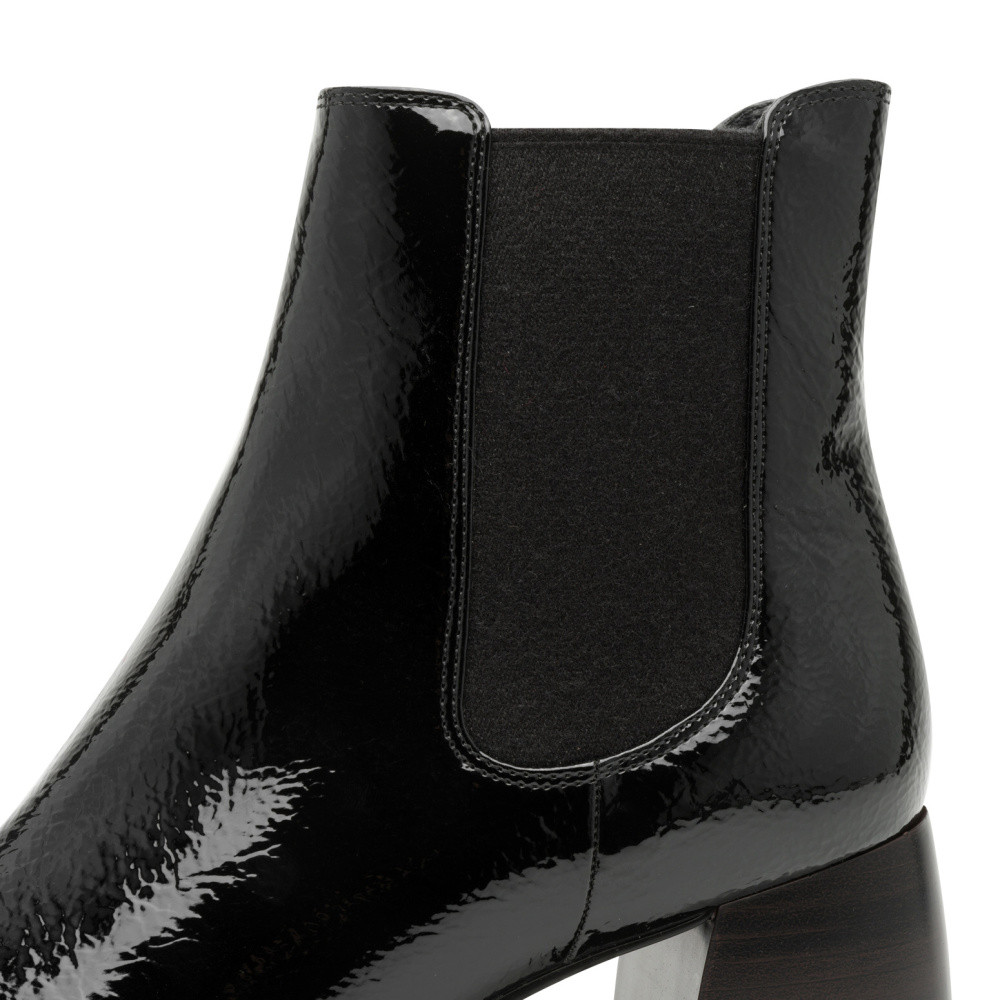 detail Dámská kotníková obuv TAMARIS 25327-45-018 černá W5