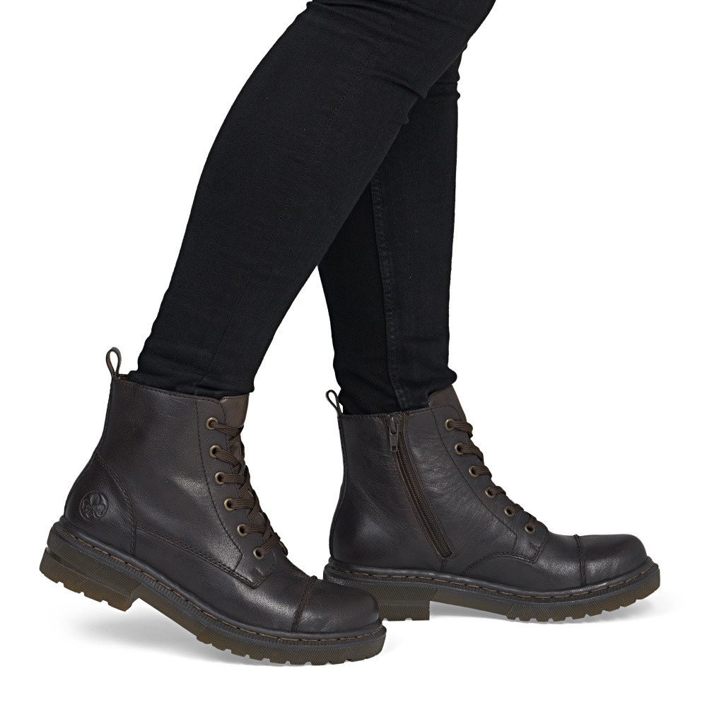 detail Dámská kotníková obuv RIEKER 78202-25   BROWN   H/W6