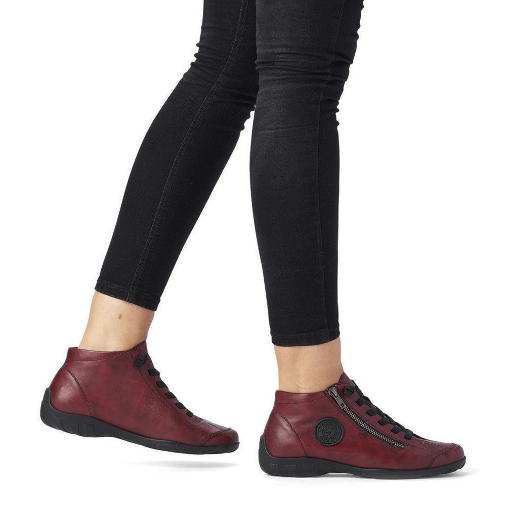 detail Dámská obuv REMONTE RIE-1035841-W2 vínová