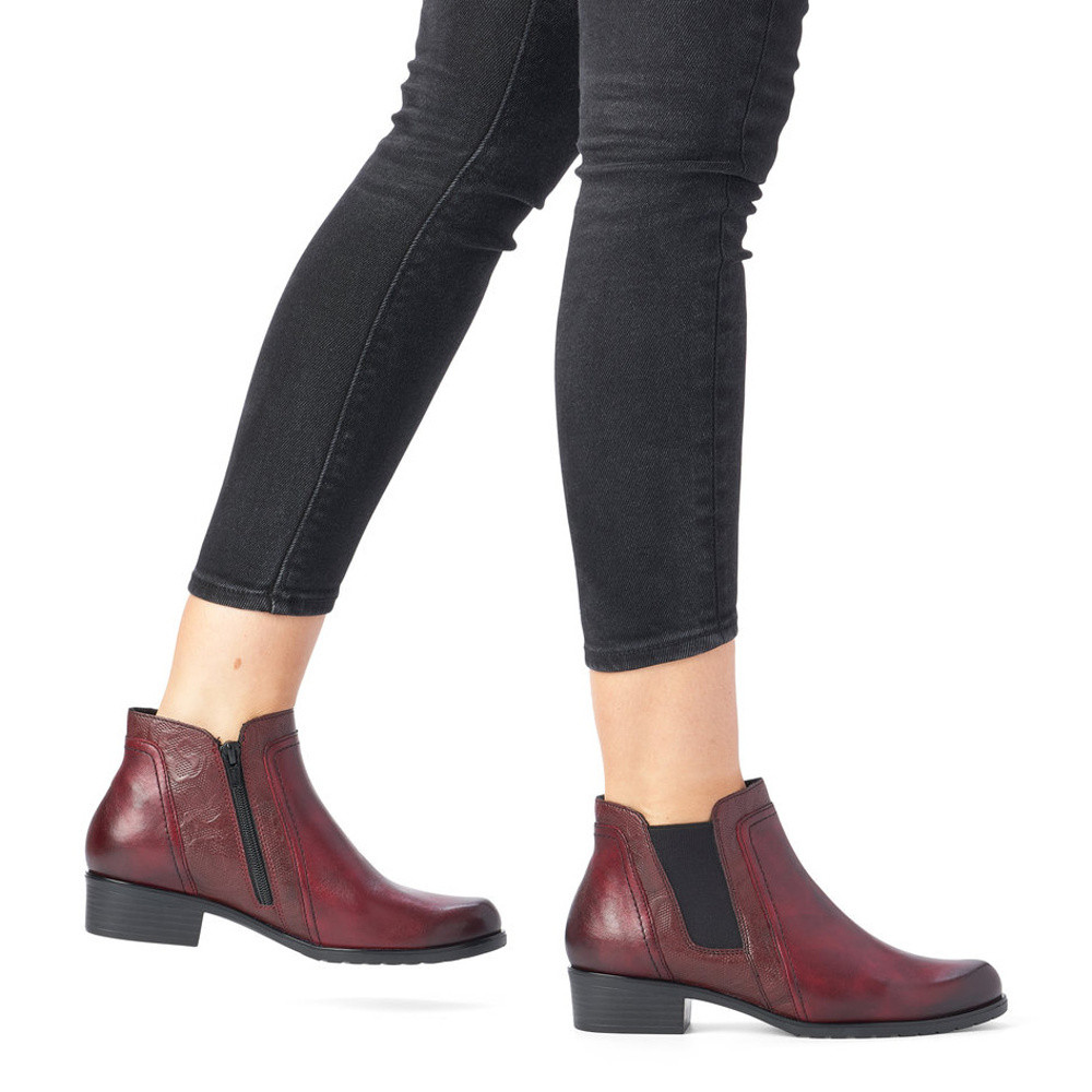 detail Dámská obuv REMONTE RIE-1036802-W0 vínová