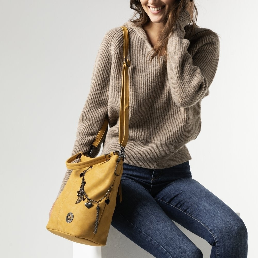 detail Dámská kabelka RIEKER RIE-20100036-W0 žlutá