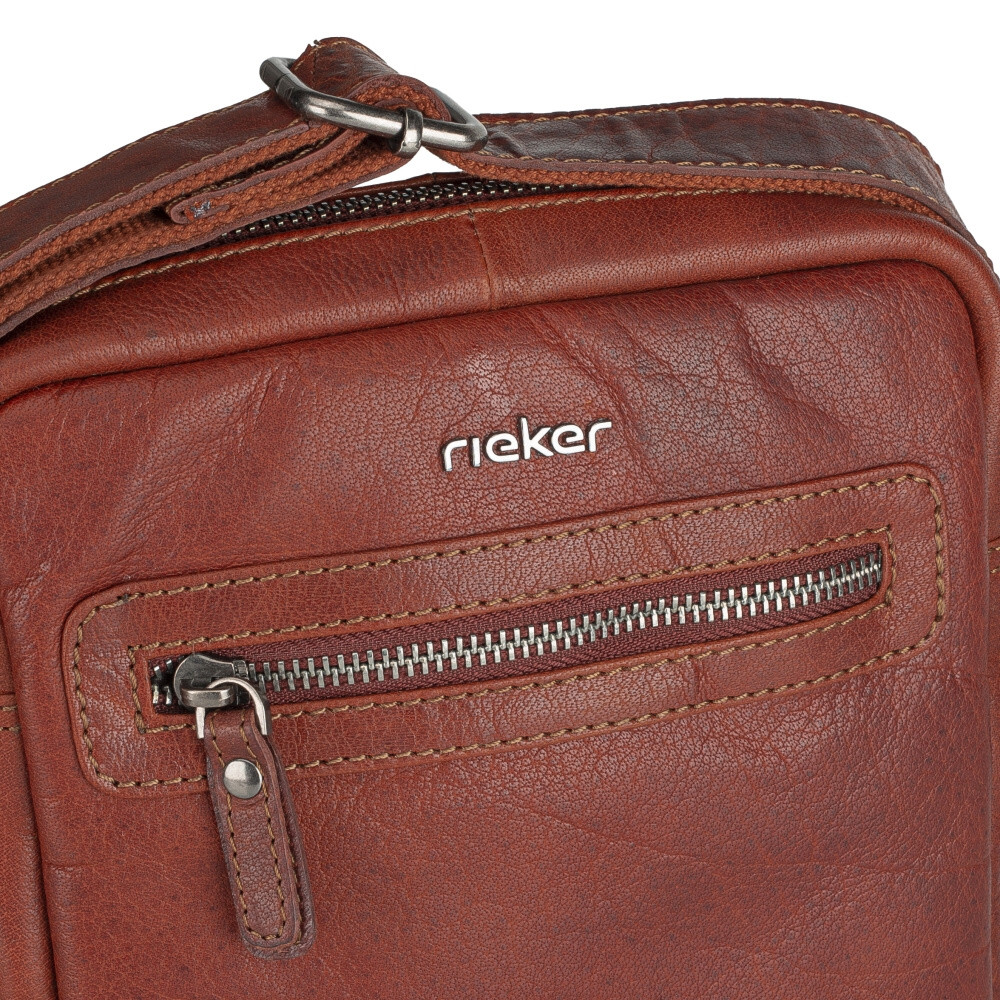 detail Pánská taška RIEKER 8052 hnědá W5