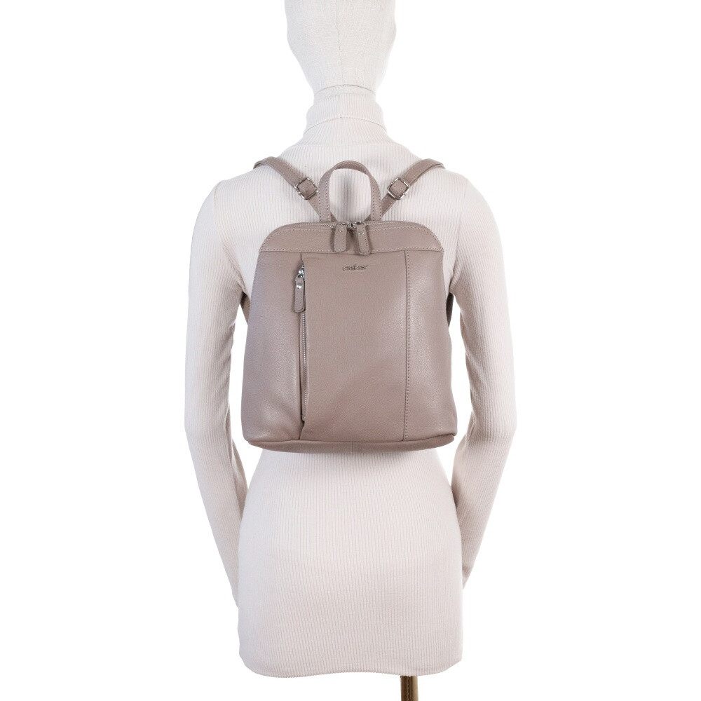 detail Dámský batoh RIEKER W166 béžová W5