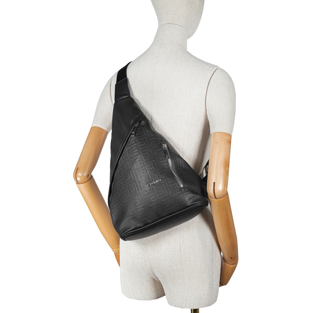 detail Dámský batoh RIEKER C2303-029-T29 černá W4