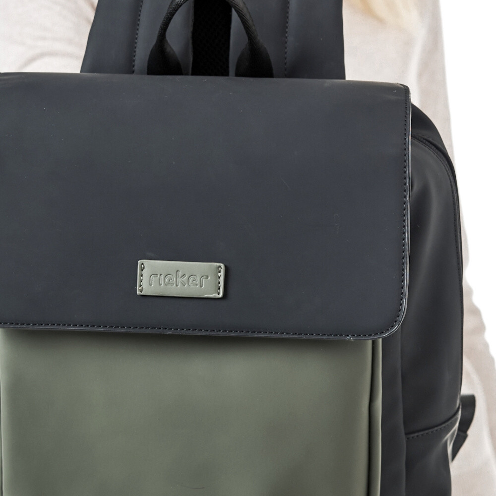 detail Dámský batoh RIEKER H1649-54 černá W4
