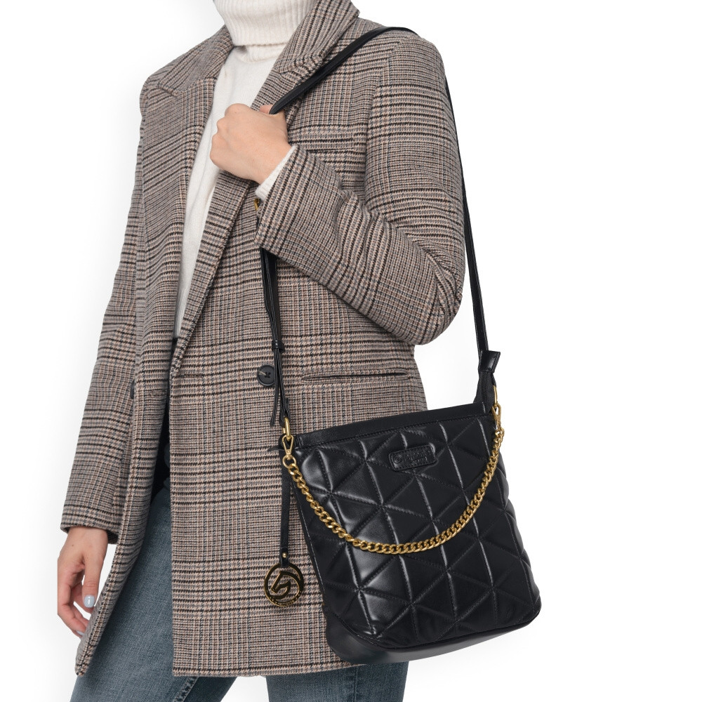 detail Dámská kabelka REMONTE Q0637-00 černá W4