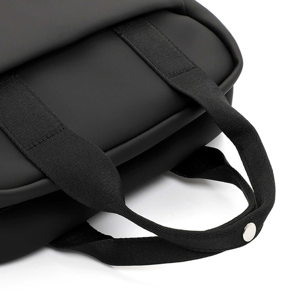 detail Dámský batoh TAMARIS 33471-100 černá S5