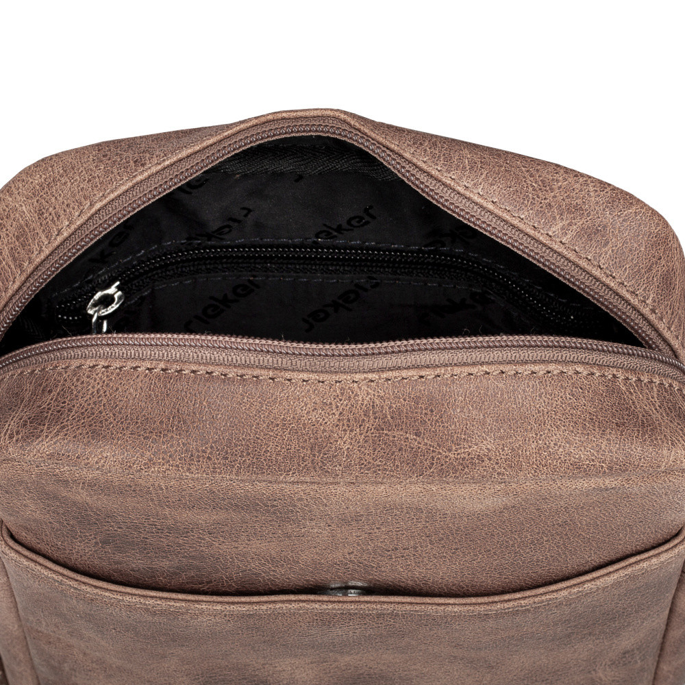 detail Pánská taška RIEKER 9025 hnědá S5