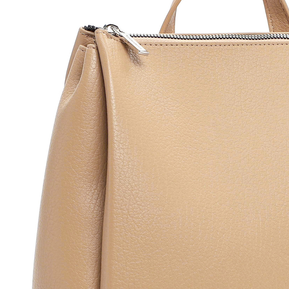 detail Dámský batoh TAMARIS 33754-420 béžová S5