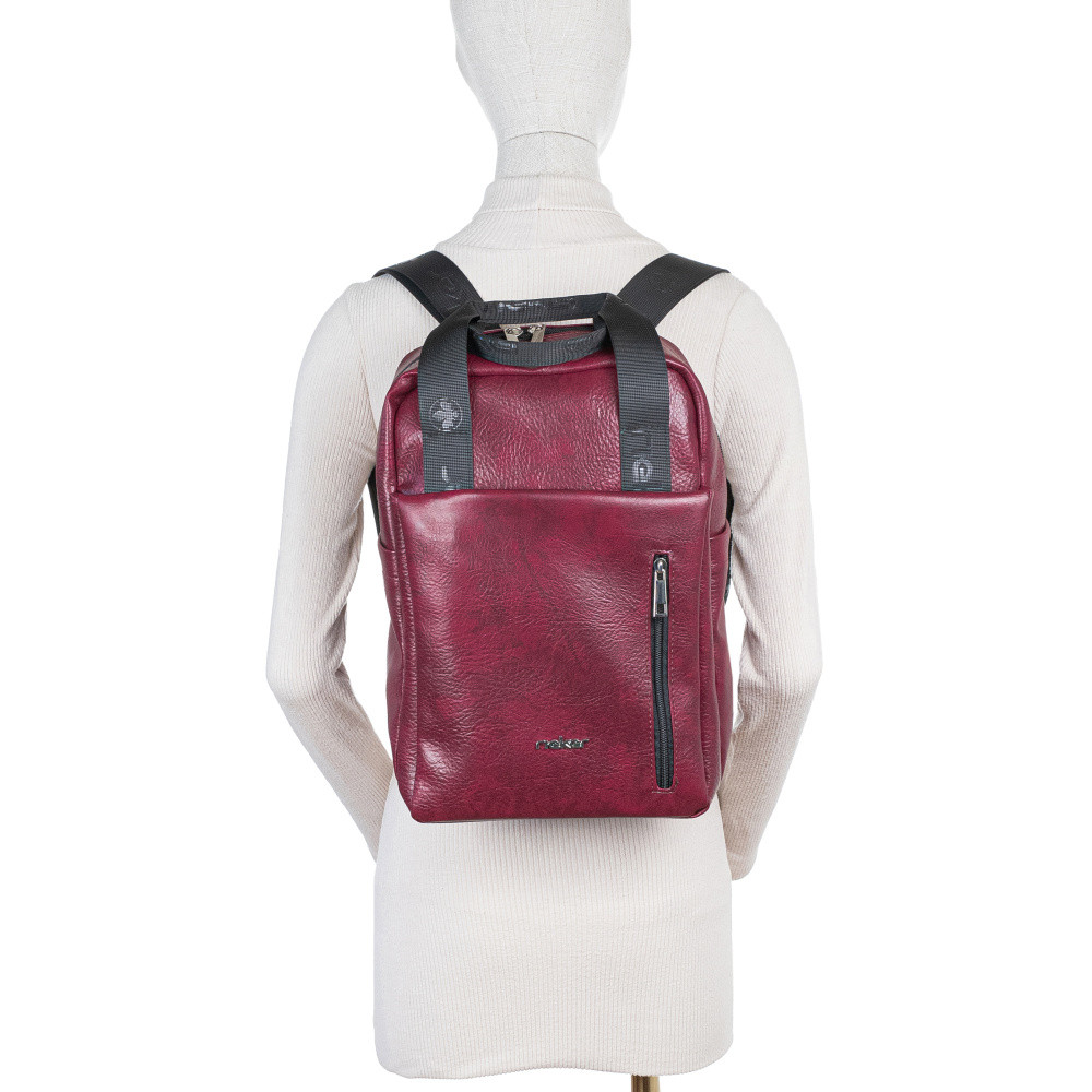 detail Dámský batoh RIEKER C2430-199/25 červená S5