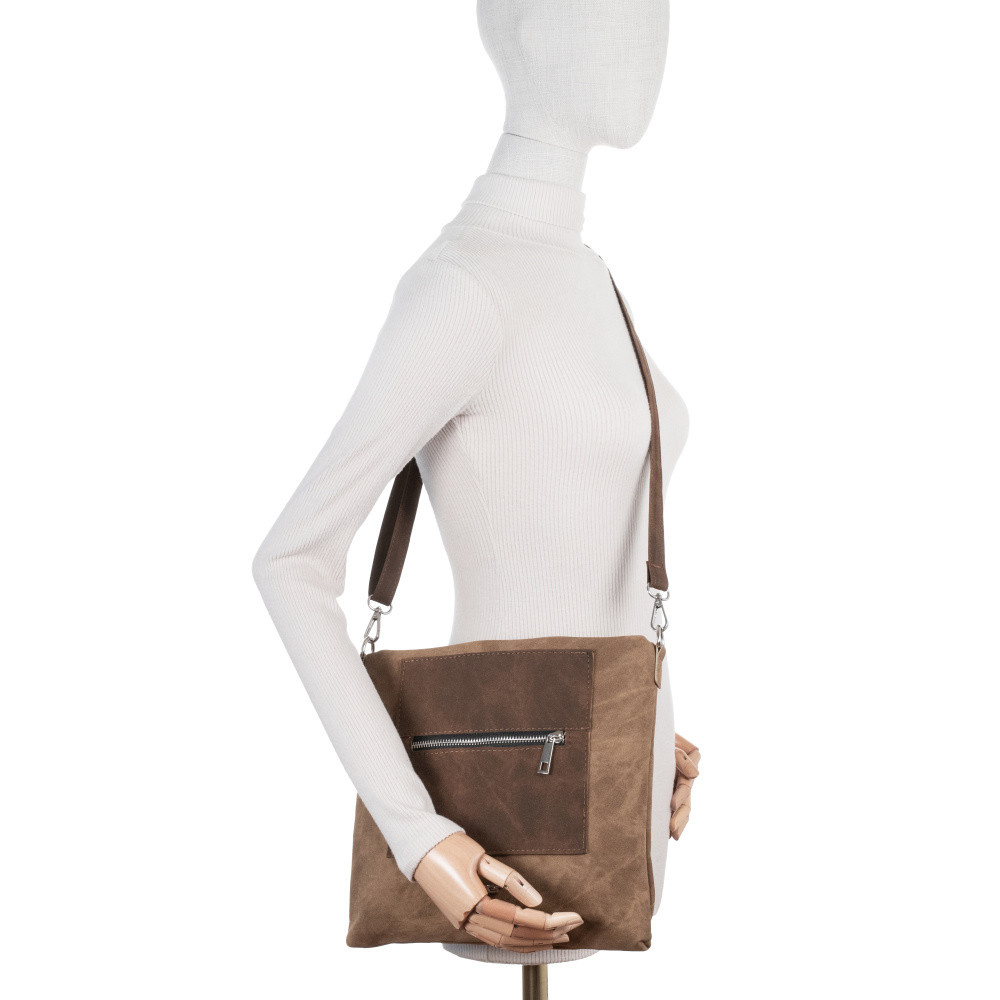 detail Dámská kabelka RIEKER C2510-200/3-200/10 hnědá S5