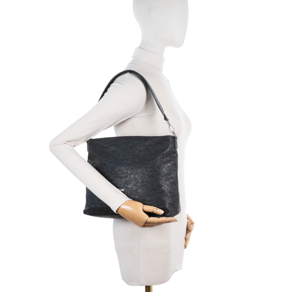 detail Dámská kabelka RIEKER C2230-021-T10 černá W5