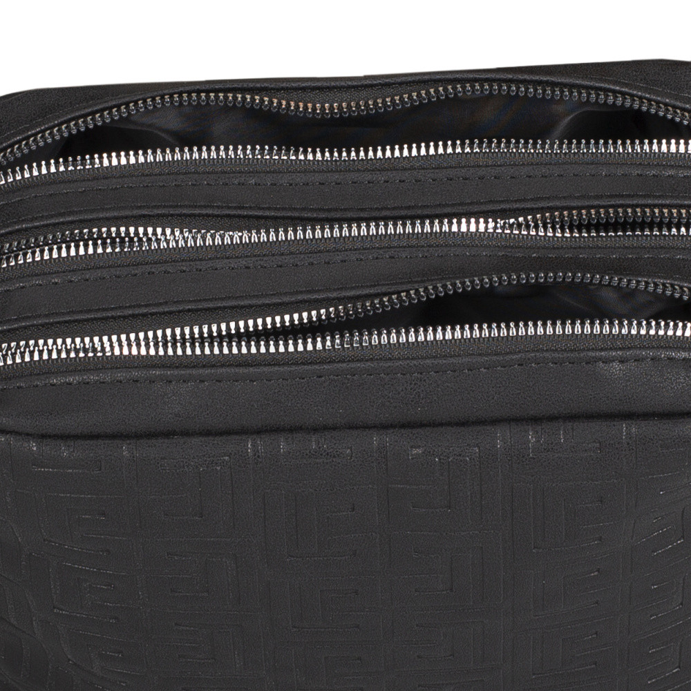 detail Dámská kabelka RIEKER C2211-021-T29 černá W5