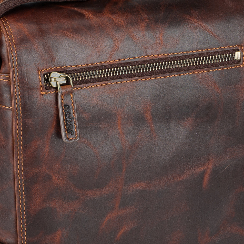 detail Pánská taška RIEKER 9035 hnědá S6