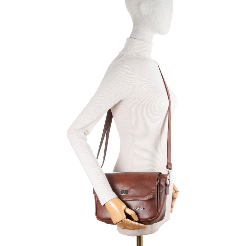 detail Dámská kabelka RIEKER C2545-199/26 hnědá W5