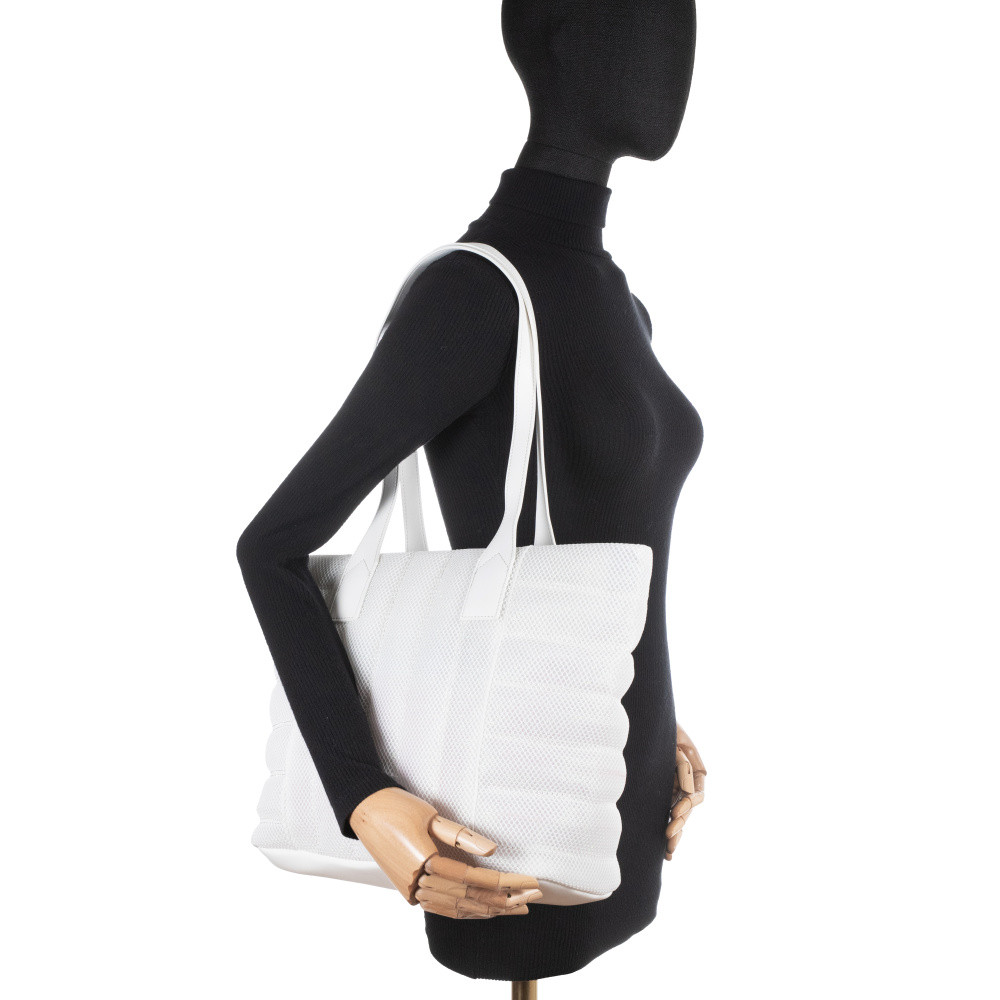 detail Dámská kabelka REMONTE Q0734-80 bílá S6