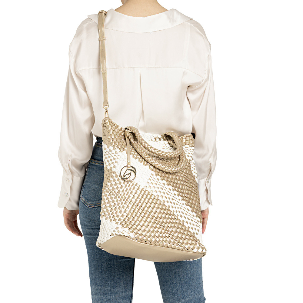 detail Dámská kabelka REMONTE Q0761-81 bílá S6