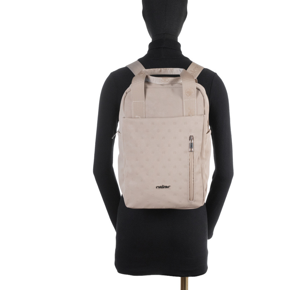 detail Dámský batoh RIEKER C2430-111-T17 béžová S6