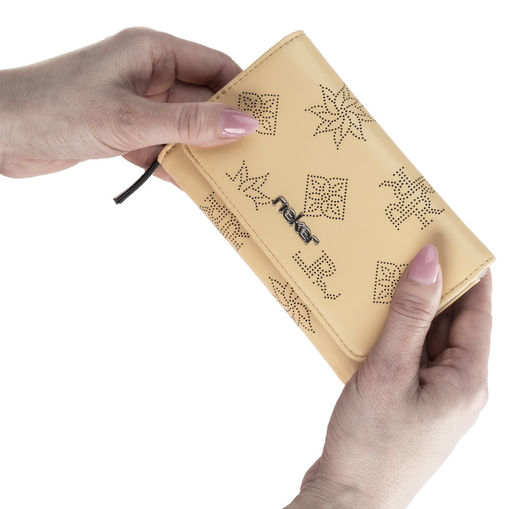 detail Dámská peněženka RIEKER RIE-20200240-W2 žlutá