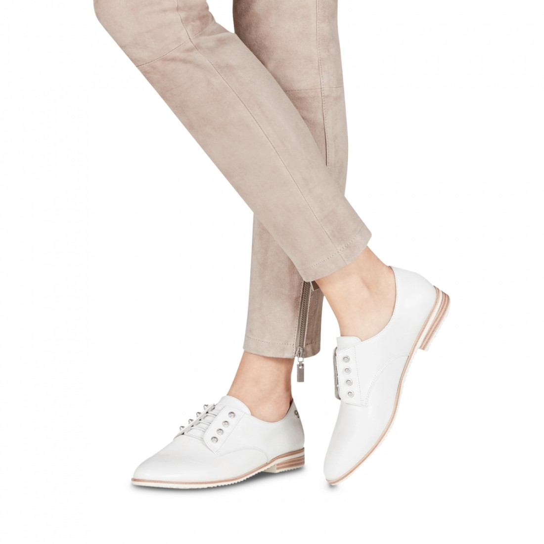 detail Dámské bílé polobotky TAMARIS 1-1-23201-22 OFFWHITE 109