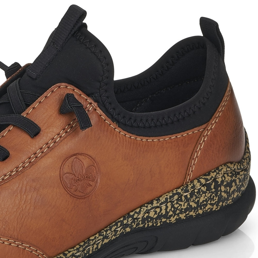 detail Dámské polobotky RIEKER N4281-24 hnědá S3