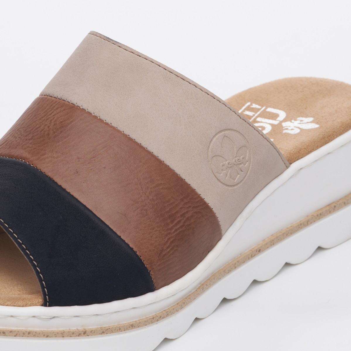 detail Dámské nazouváky RIEKER 67492-64 béžová S4