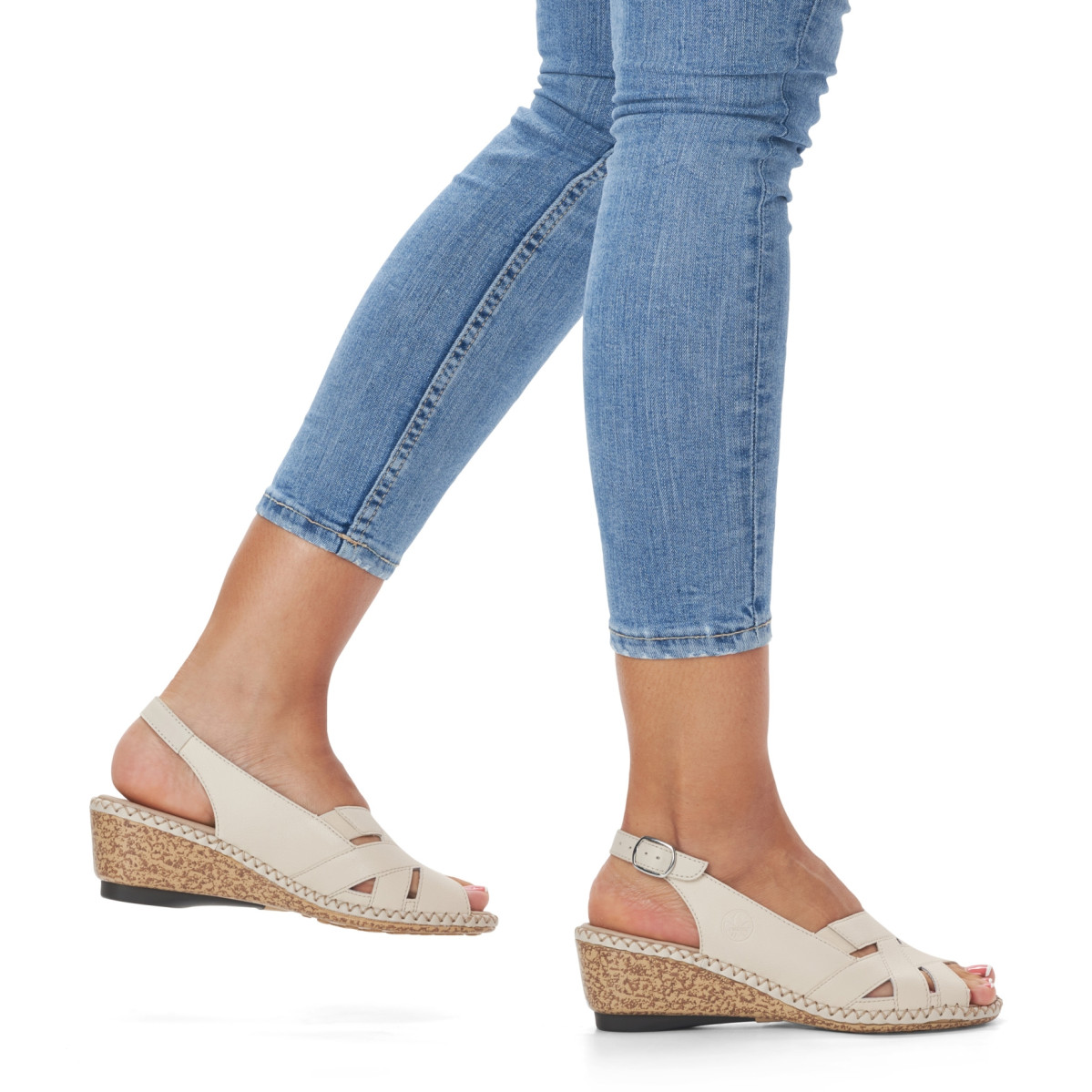 detail Dámské sandály RIEKER 66189-60 béžová S5