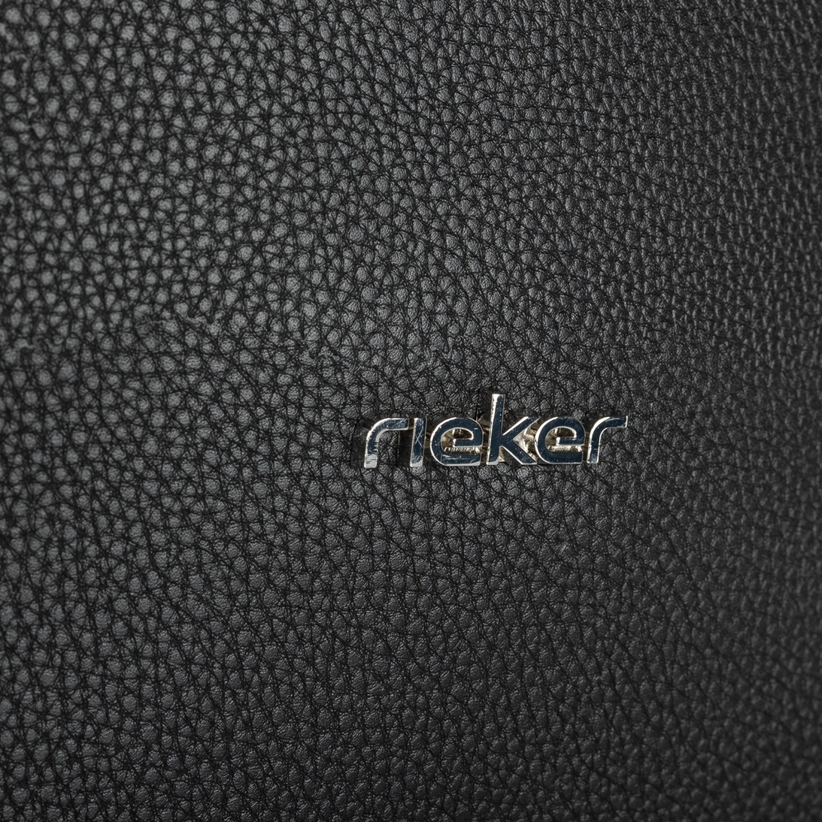 detail Dámská kabelka RIEKER C2234-029 černá S5
