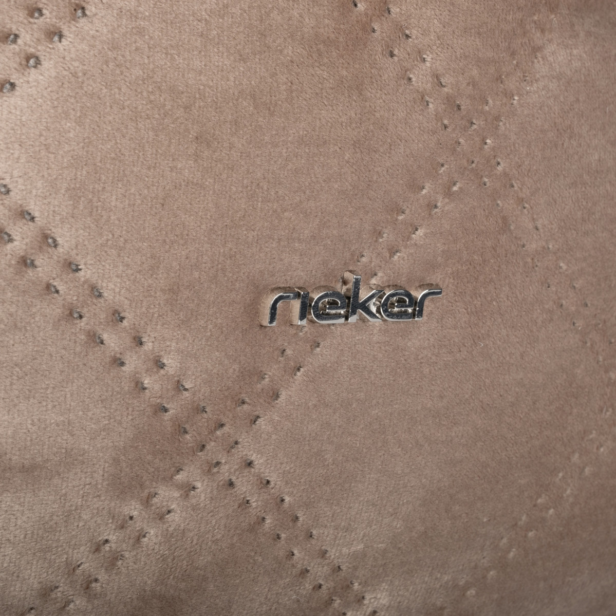 detail Dámská kabelka RIEKER C2230-076 béžová W3