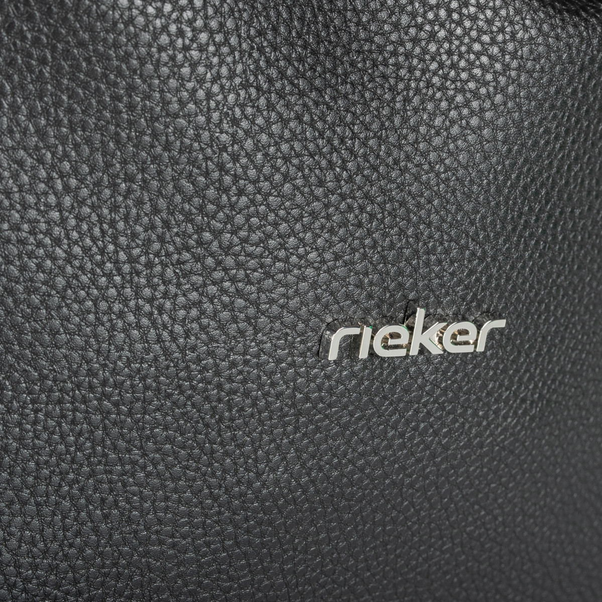 detail Dámská kabelka RIEKER RIE-20102883-W2 černá