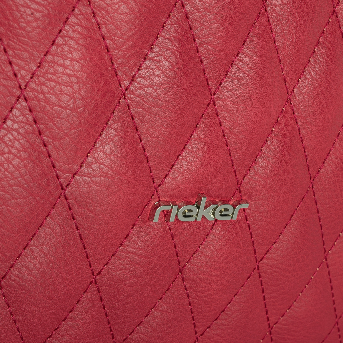 detail Dámská kabelka RIEKER C2234-136-H3 červená S5
