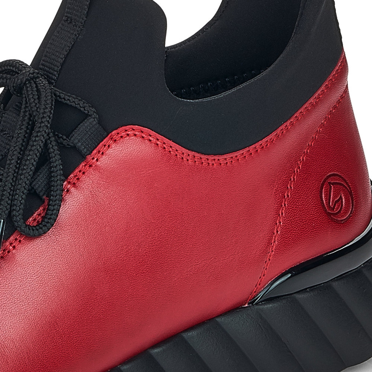 detail Dámské tenisky REMONTE D5977-33 červená W1