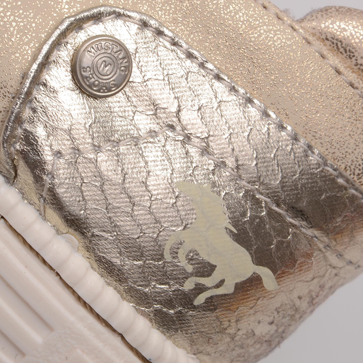 detail Dámská obuv MUSTANG 1246-402-480 CHAMPAGNER
