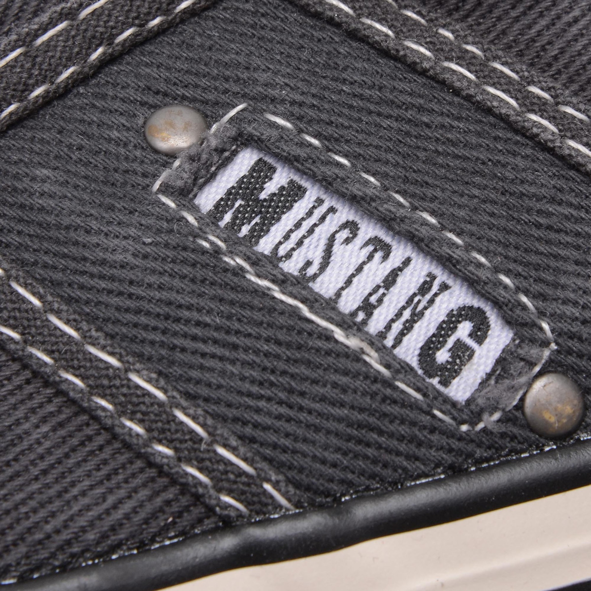 detail Pánská obuv MUSTANG 4058-305-9 SCHWARZ
